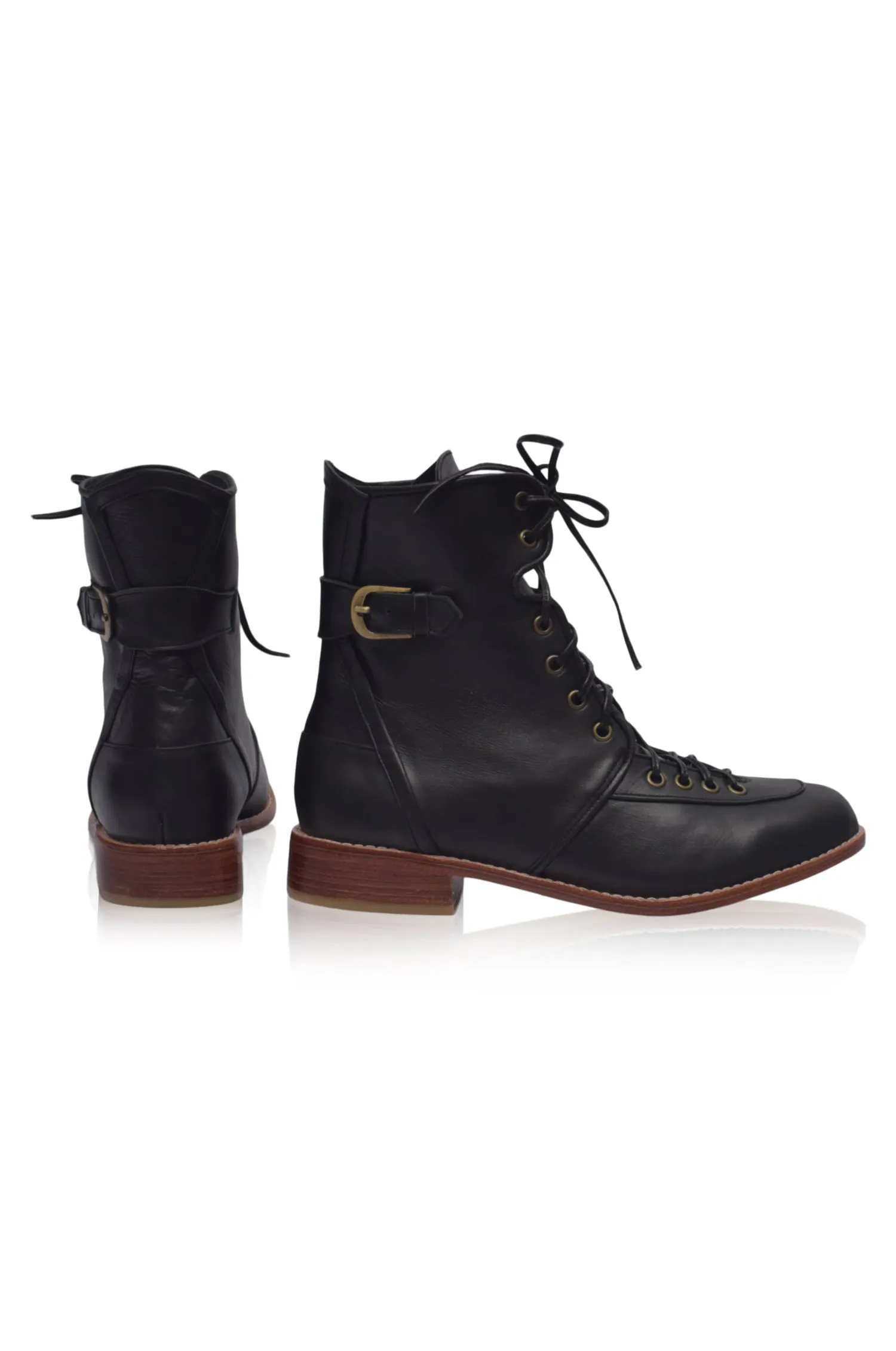 Desert Seeker Combat Leather Boots in Black