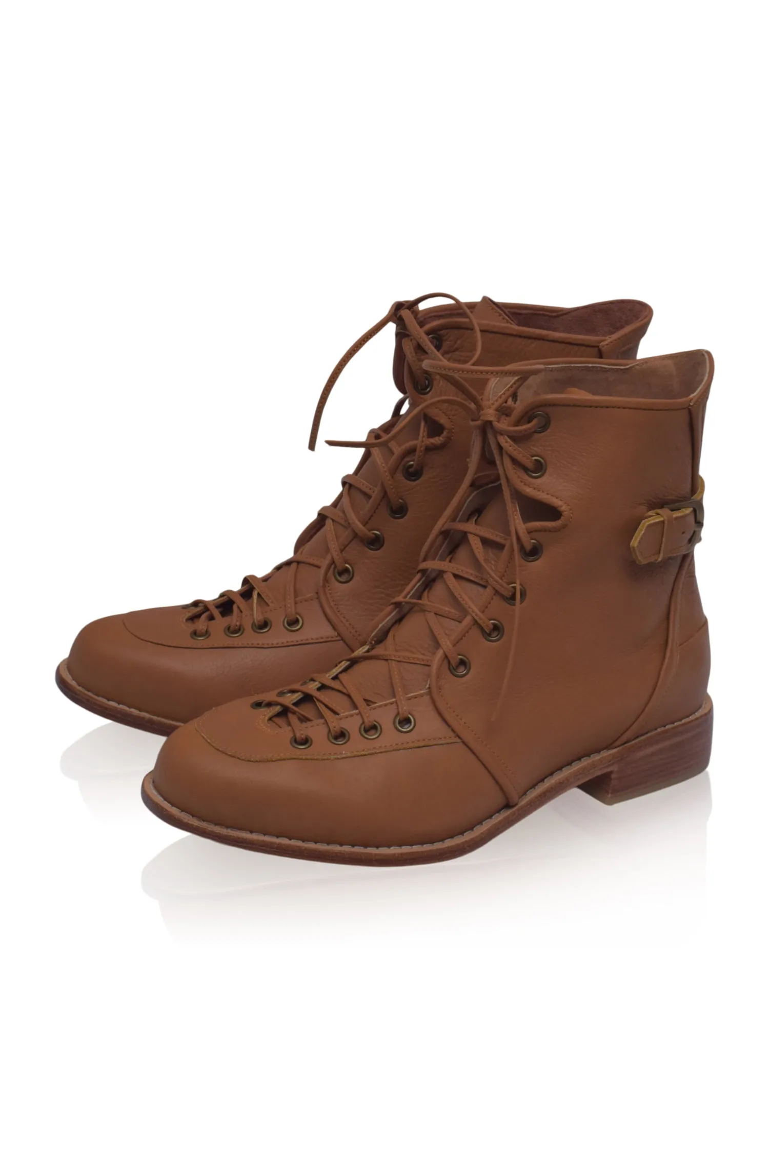 Desert Seeker Combat Leather Boots in Black