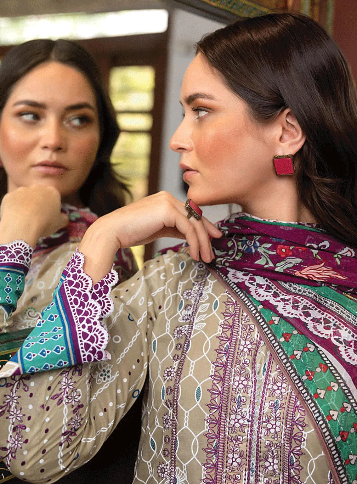 Lakhany Embroidered Lawn Unstitched 3 Piece Suit - LSM23SS LG-EA-0445