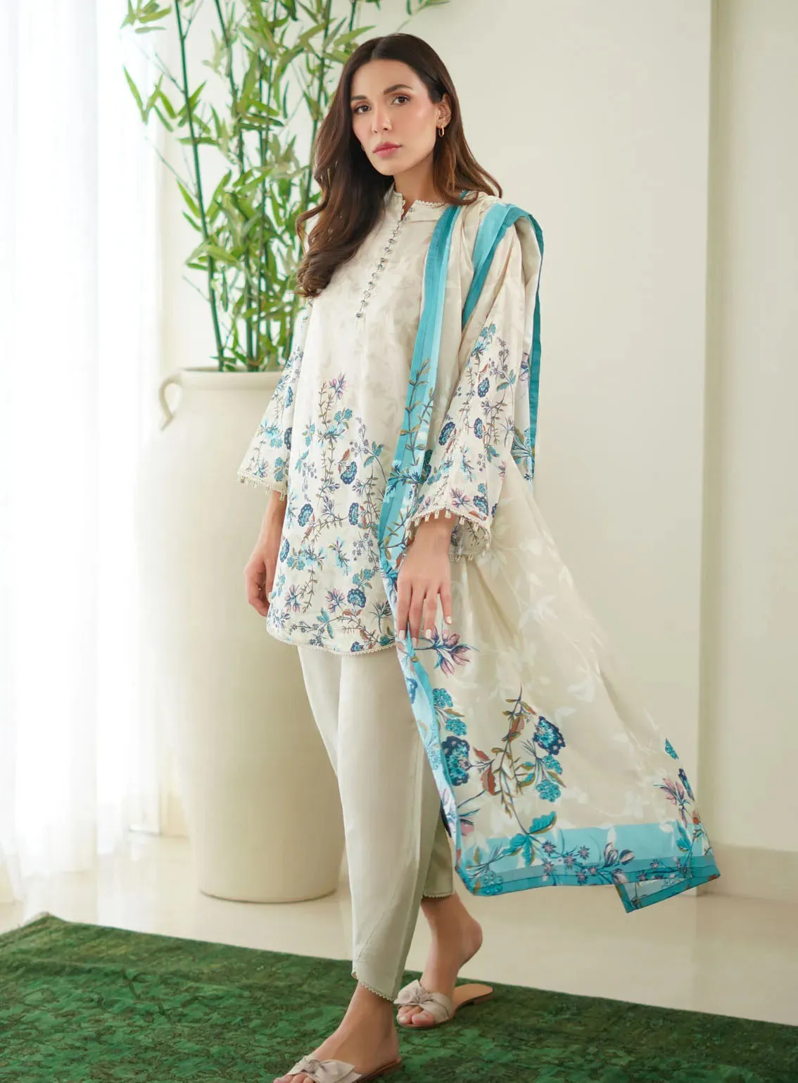 Monochrome By Sahar Printed Lawn 3 Piece Unstitched Suit S24M MC-V2-08