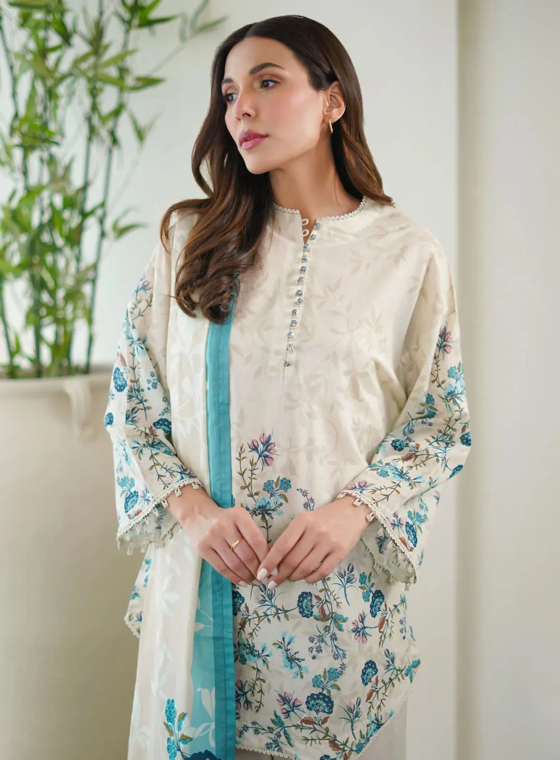 Monochrome By Sahar Printed Lawn 3 Piece Unstitched Suit S24M MC-V2-08