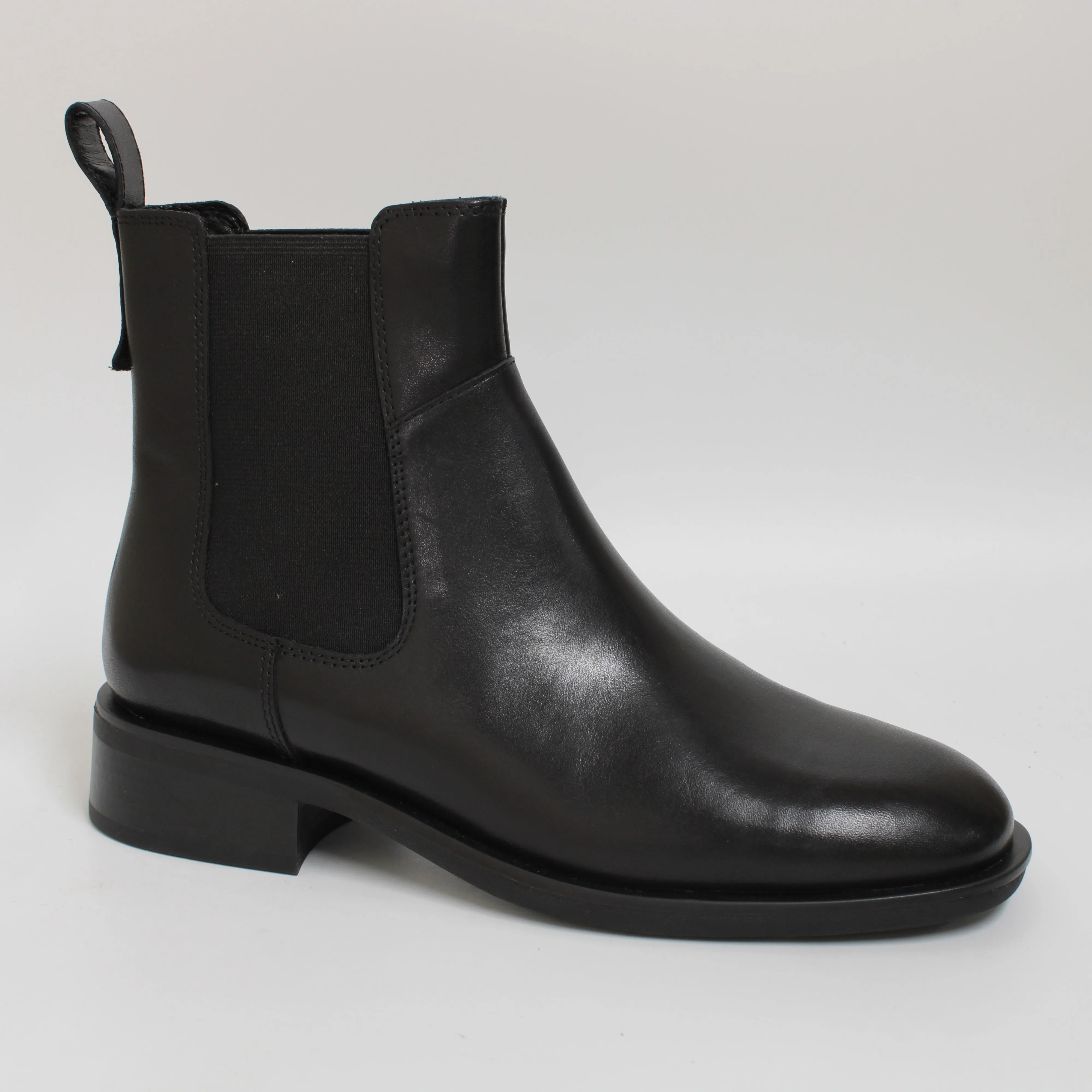 Womens Vagabond Shoemakers Sheila Chelsea Boots Black