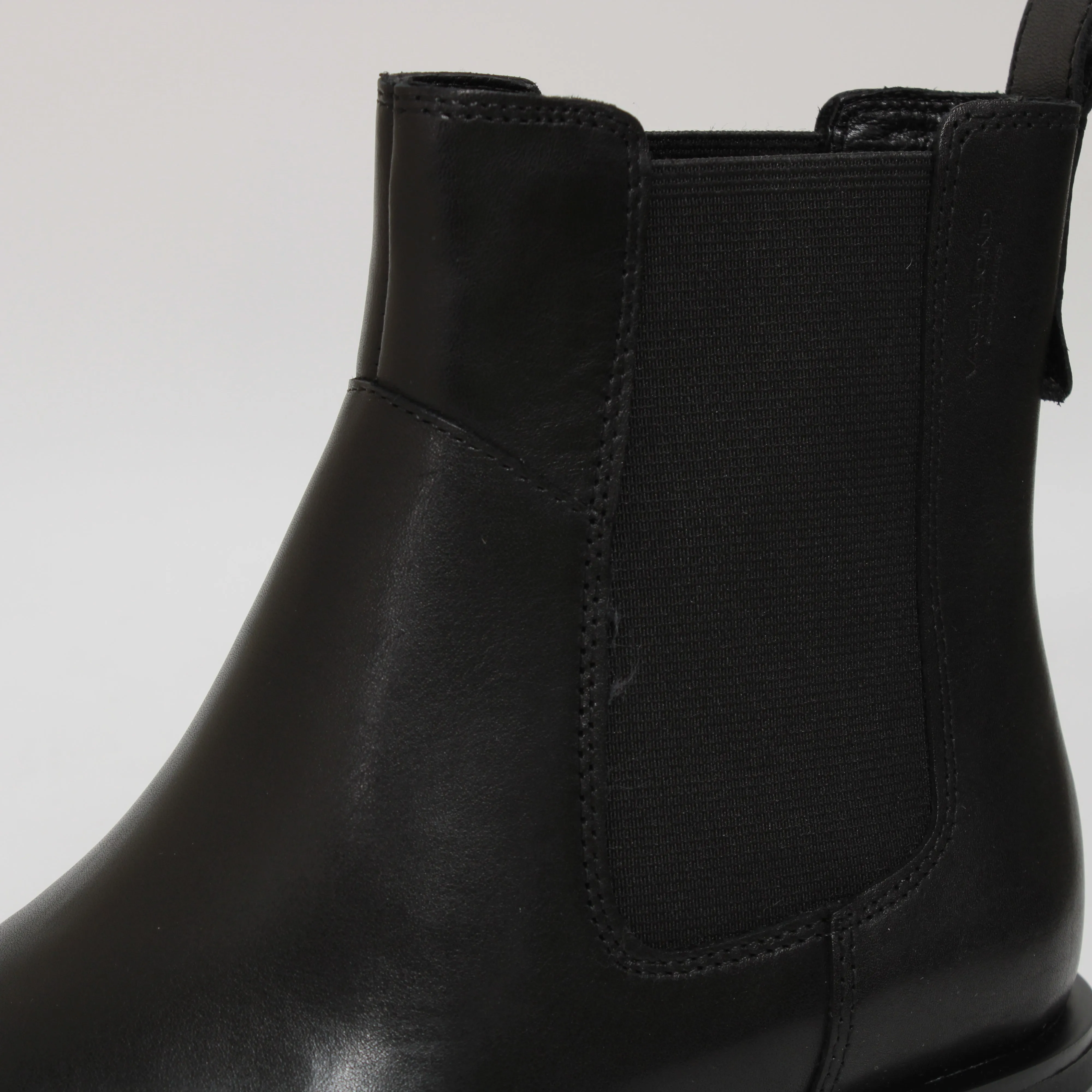 Womens Vagabond Shoemakers Sheila Chelsea Boots Black